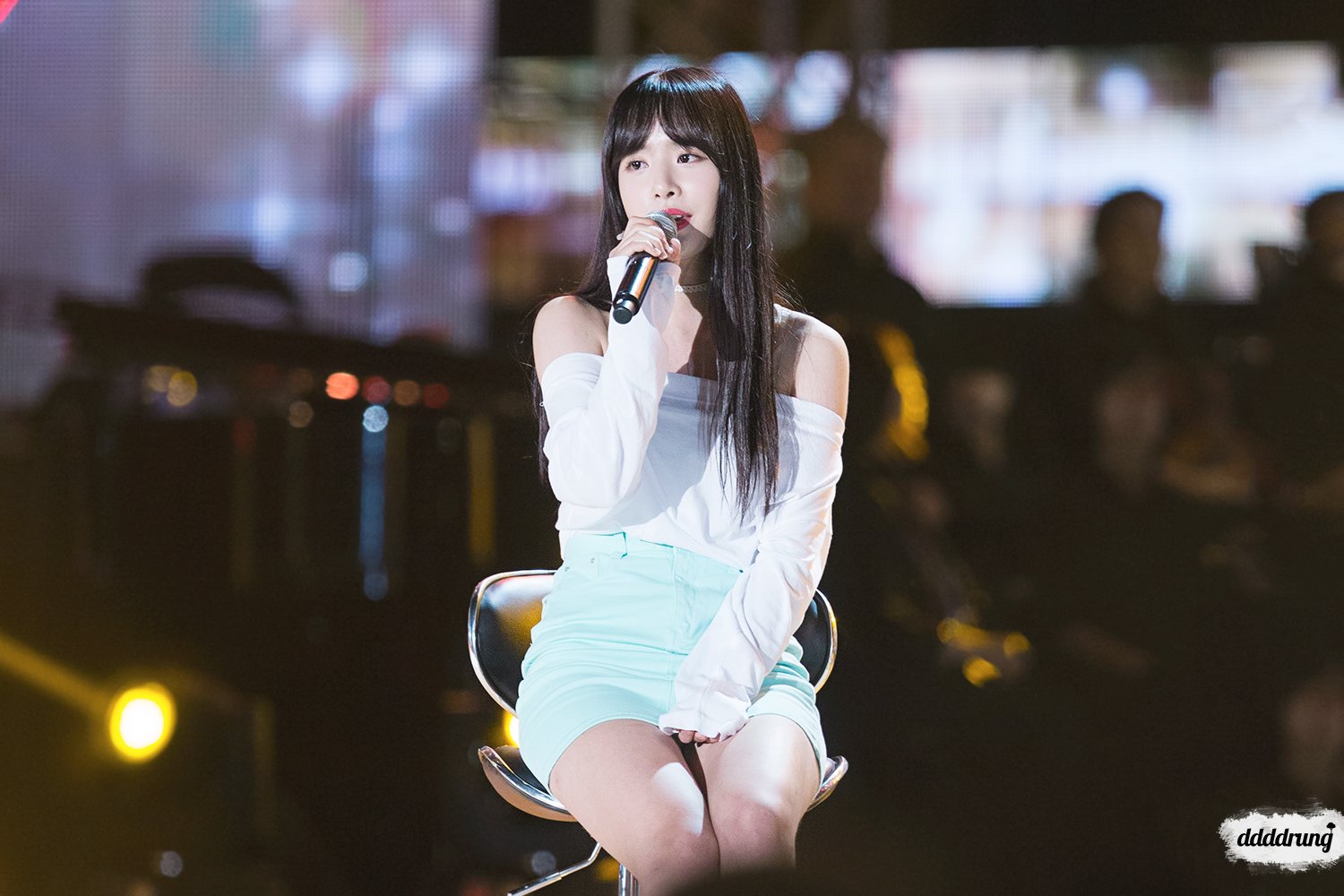 Cr1OlkbUEAAEMRi.jpg:large