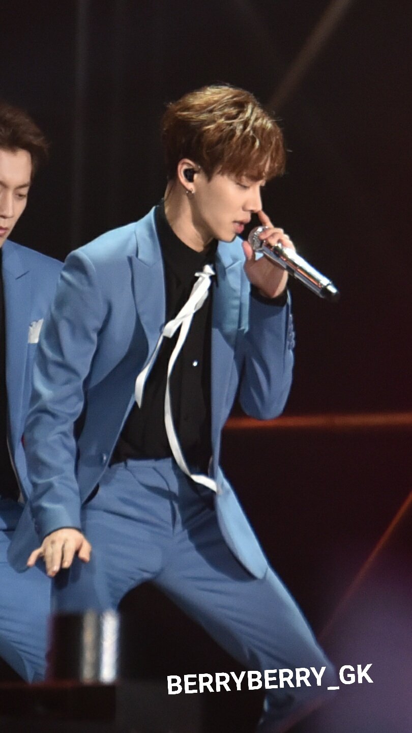 Cr1SY12UIAA27yB.jpg:large