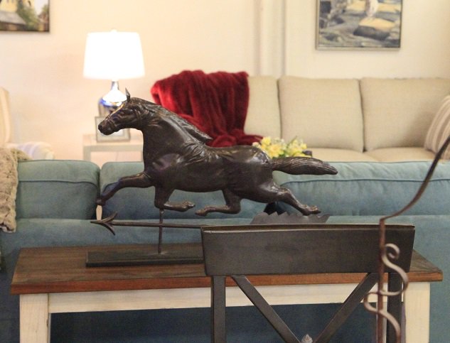 ROSSfurn_NH's tweet photo. Need accessories for home #DECORATION ? Visit #ROSSfurniture for all your home accent needs. https://t.co/WoRQFzAFtG https://t.co/zTEes9fCWt