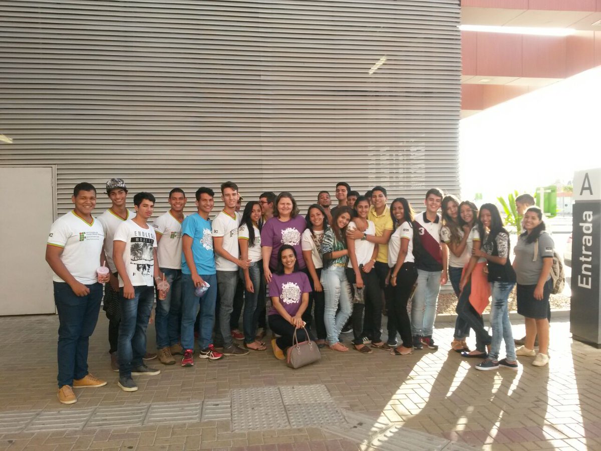 #PetrolinaZonaRural | Projeto leva estudantes ao cinema. migre.me/uVKrv