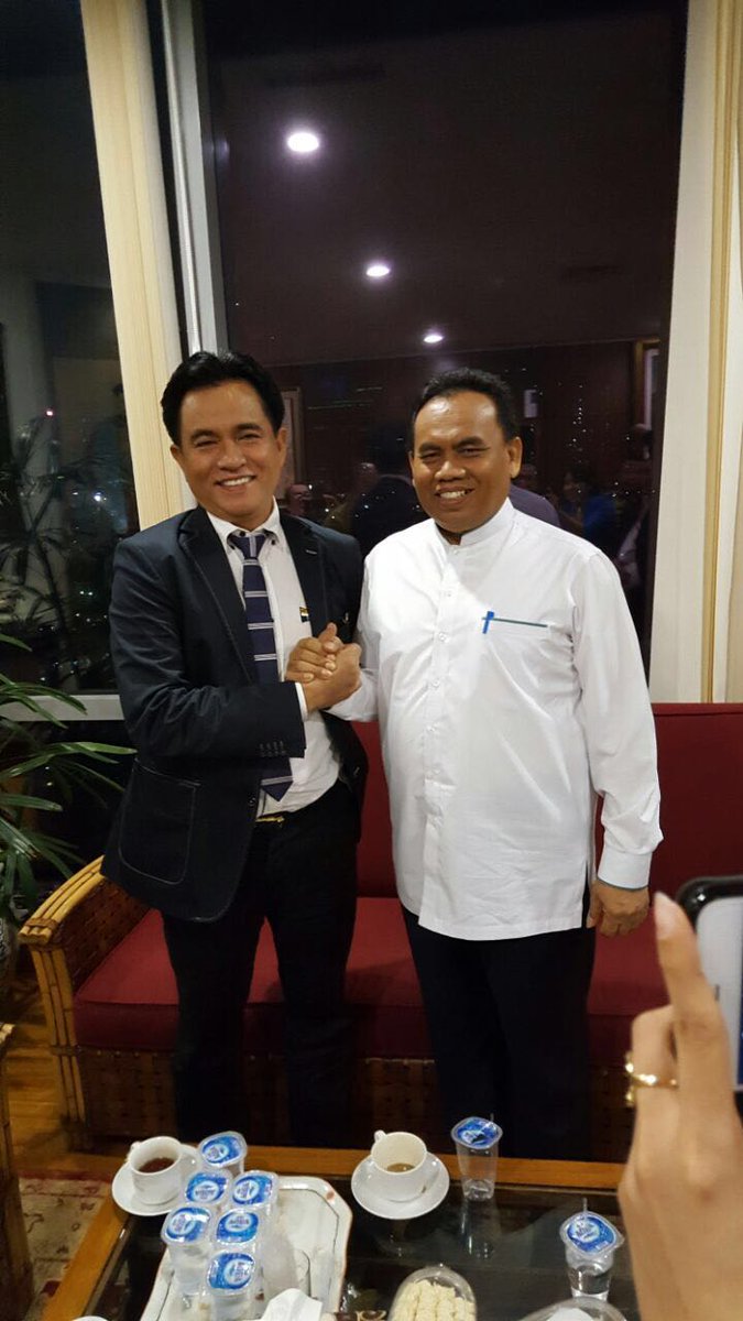 Silaturahim dengan Prof <a href="/Yusrilihza_Mhd/">Yusril Ihza Mahendra</a>