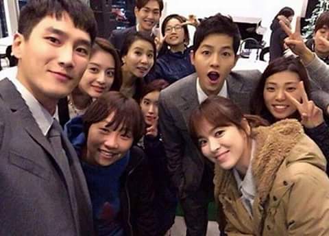 andreamin_'s tweet photo. Descendants of the sun behind the scene💕 #DOTSComrade https://t.co/iEOpcF7sQb