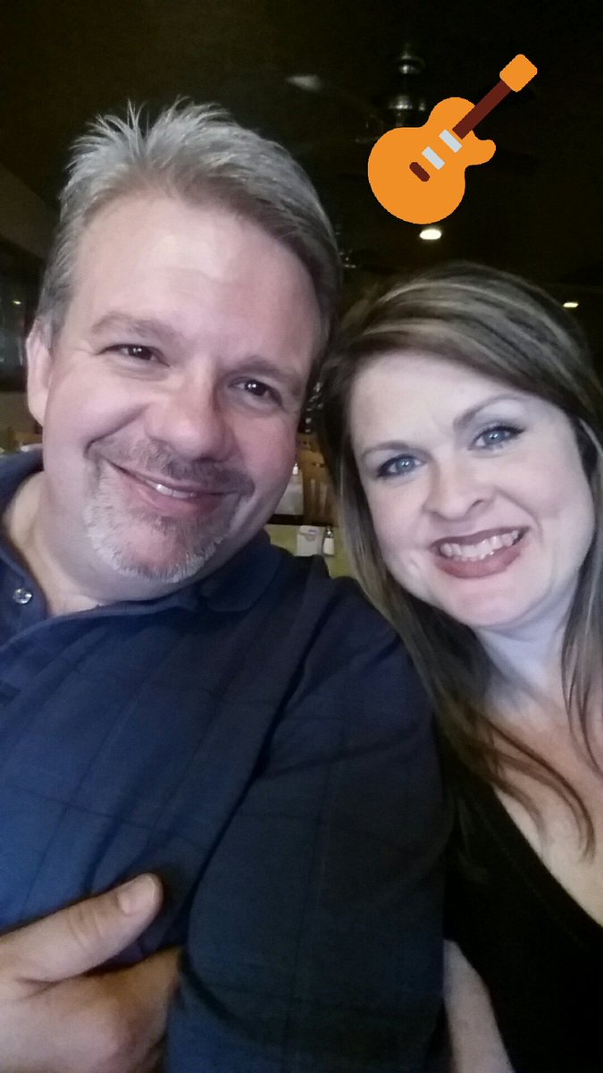 steve_minton's tweet photo. Thanks to Kim with #InventoryLab for being the first to wish my Ginny Happy 15th Anniversary at #CESIV https://t.co/f9fSZImOqZ