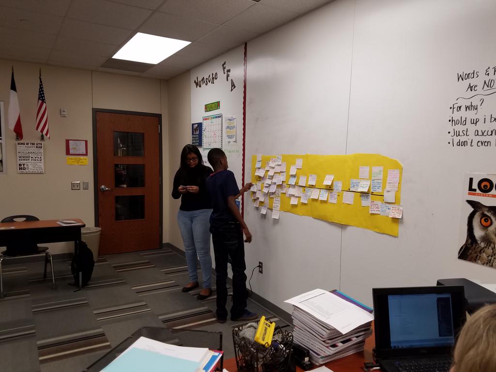 cwhs_medacademy's tweet image. VetMed students completing an Agriculture History time line @WunscheFFA  #SpringISDCTE