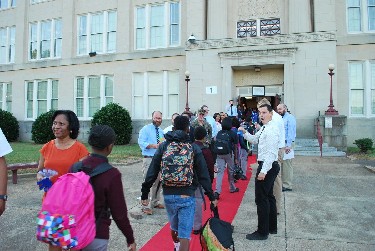 Richmond Public Schools On Twitter Franklin Military Academy Literally Rolls Out The Red Carpet For Their Students On The 1st Day Of School Wearerps Httpstcoqeixcfwvde Twitter
