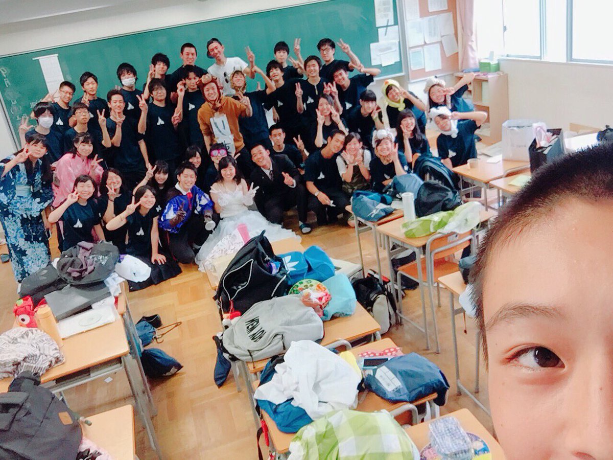 t_a4649's tweet photo. 4組のみんなほんまにお疲れ様です！！まーーーーじで最高すぎた😆
4組でよかった、エドワードやれてほんまよかった😎
ありがとう！！ https://t.co/9jaPLvWD7i