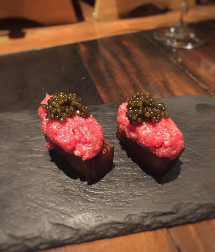 First night in Singapore done right @burntends_sg  Cheers <a href="/dpynto/">Dave Pynt</a> ift.tt/2ccGrRW