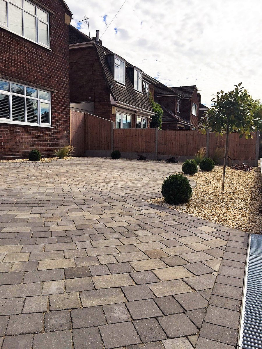 Here is front driveway that we recently completed.