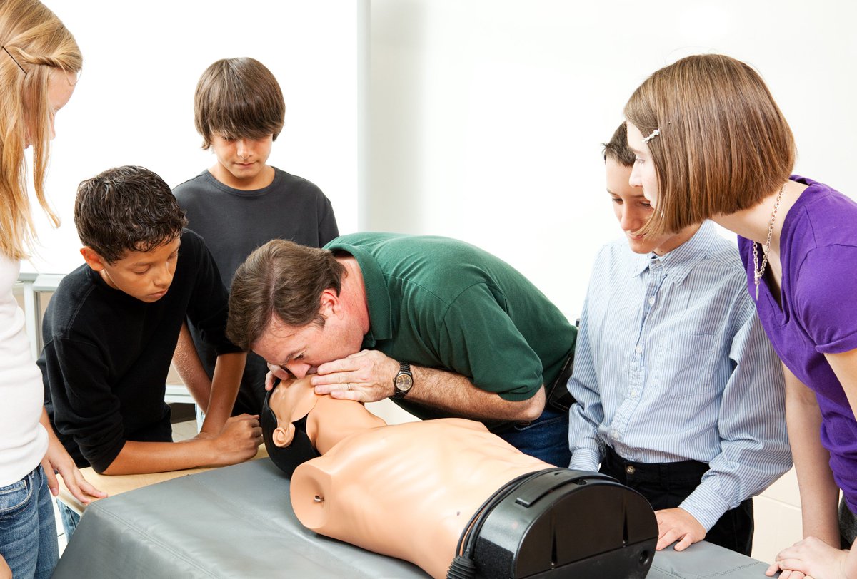 CPRCodeBlue's tweet image. We offer onsite training and CPR certification to those wishing to learn at their home or business! 805-216-1849