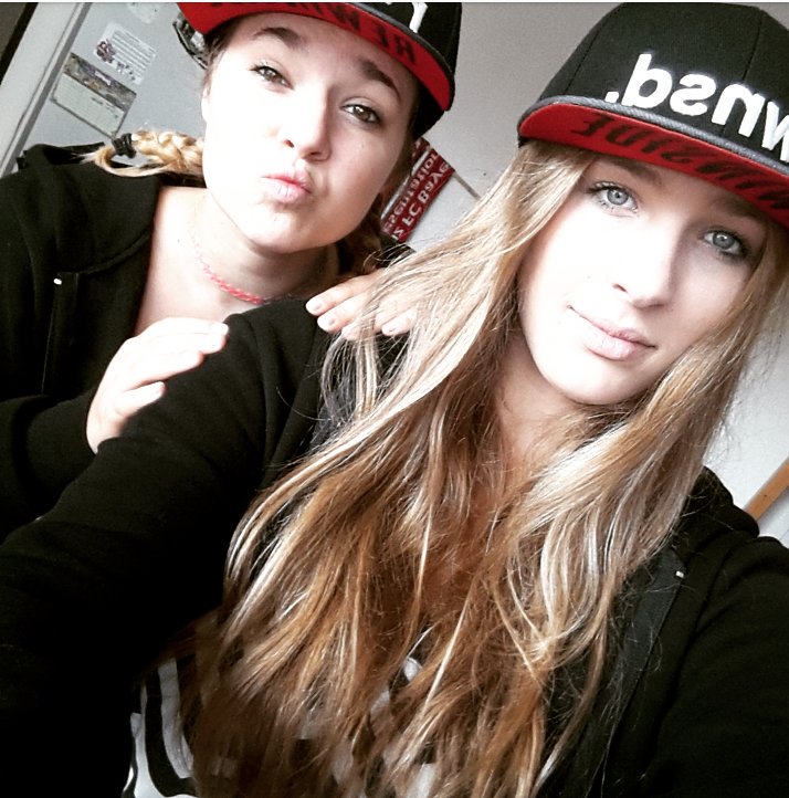 angie_schnubbi_'s tweet photo. #brownie #blondie #Geburtstagsgeschenk #rewimerch #rewi #rewinside 😍❤ @rewinside https://t.co/QAltgGCB38