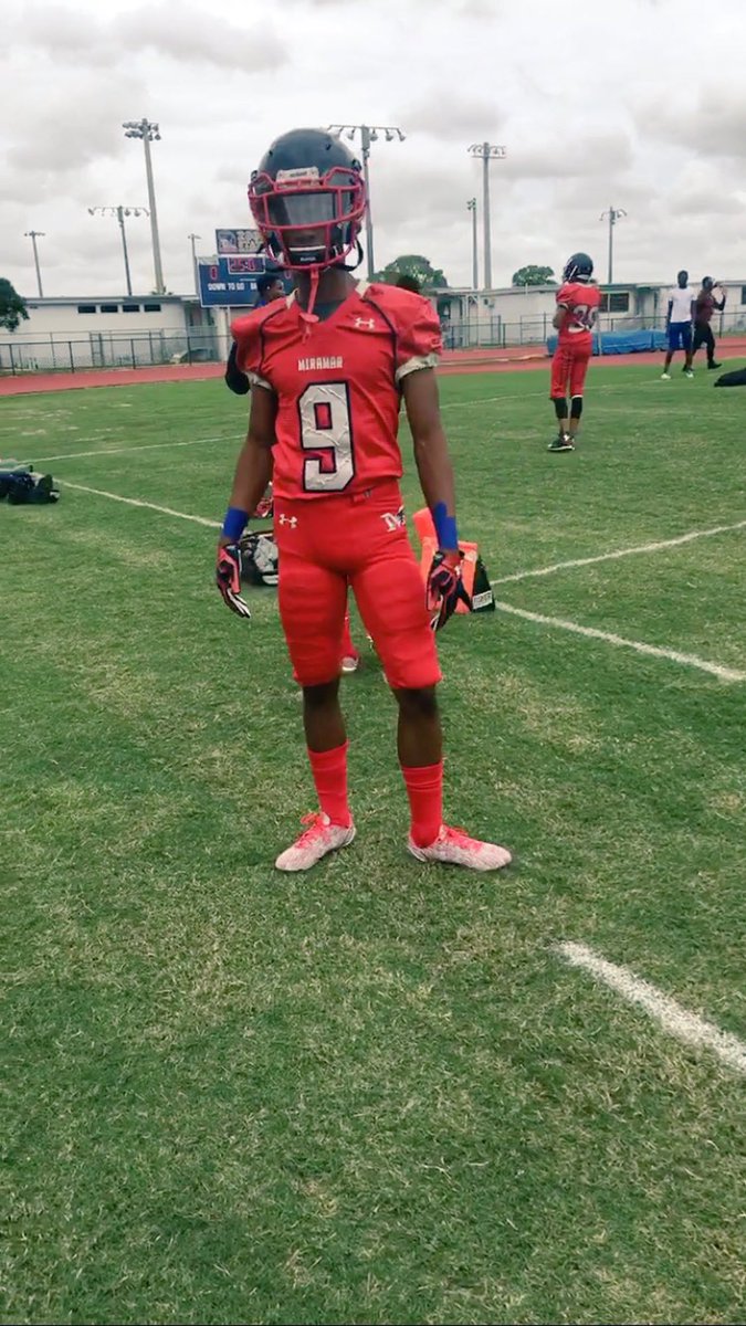 MeccaSports88's tweet photo. "THE TOOLS PASSING ACADEMY"

Brandon Baez c/o 2019 CB 

5'9 155lbs
Miramar HS 

***next up alert*** https://t.co/92BIJbanq2