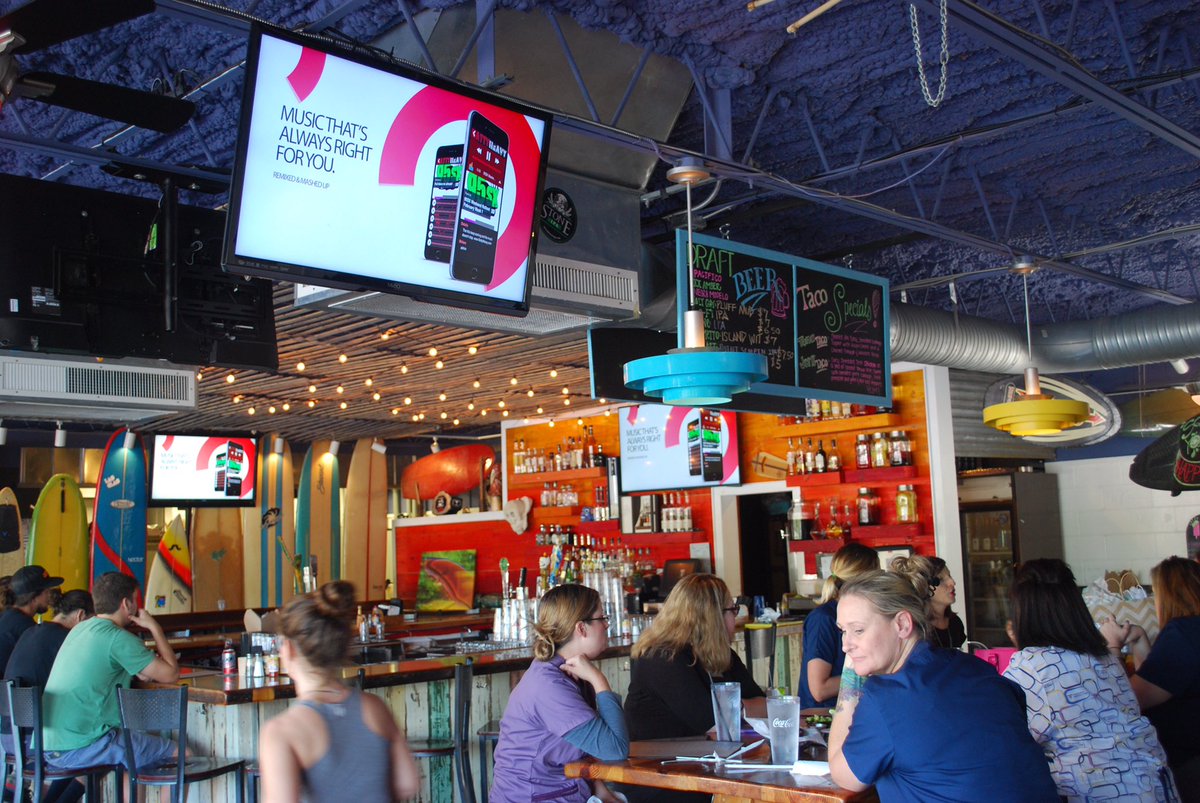 PointaTV's tweet photo. #digitalmarketing #digitalsignage for #bars #restaurant #retail totally free to use. #videostreaming surf and skate https://t.co/N2e6m0lvYW