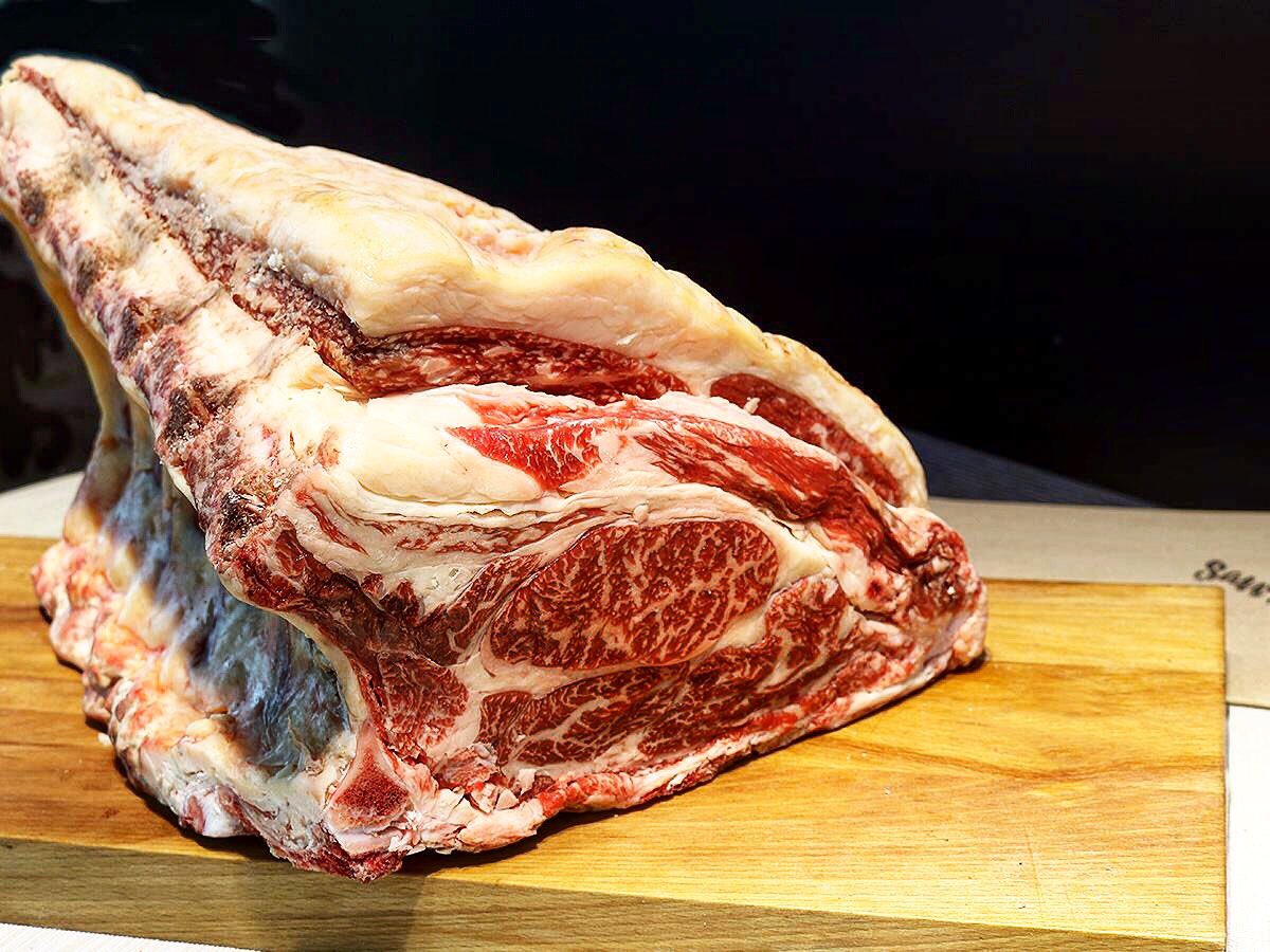BRUTAL chuletón con 30 días de maduración! Disponible en nuestra tienda ONLINE! sanmarti1850.com