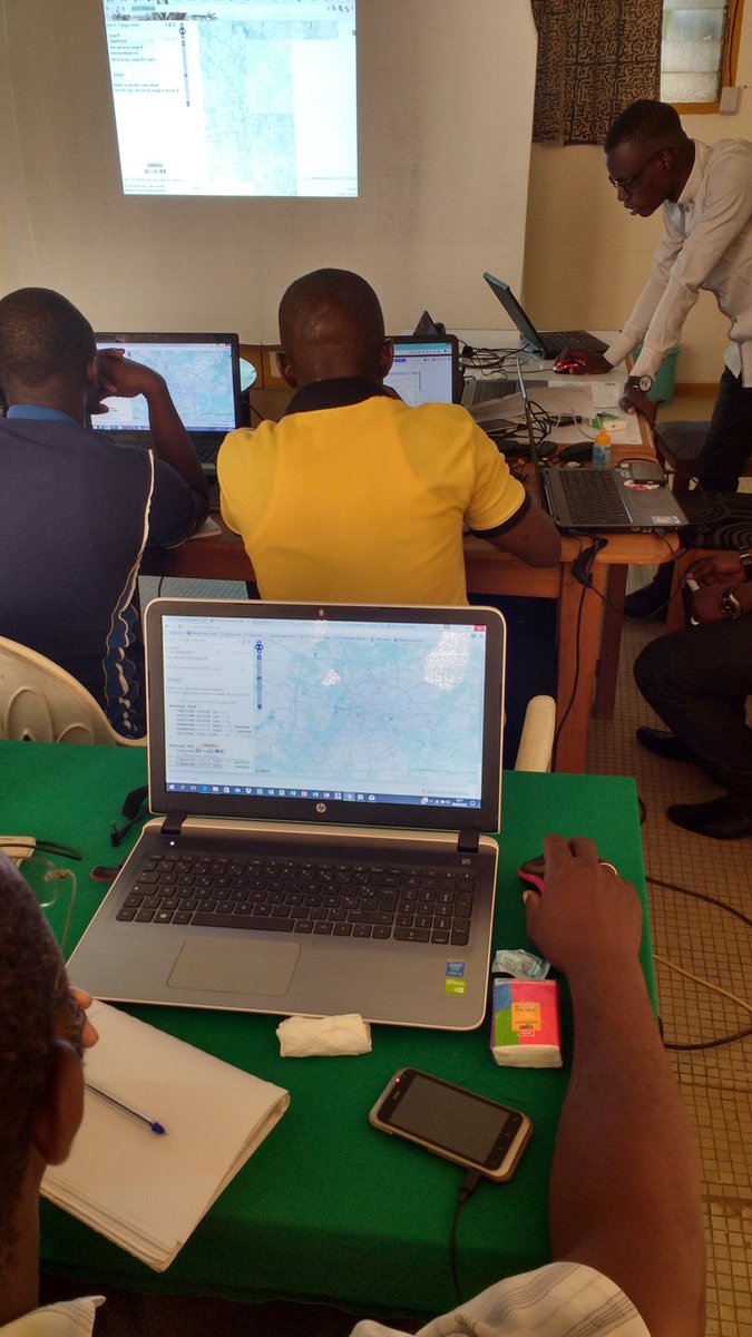 nicolas_chavent's tweet photo. On crée @fieldpapers, plans ville #maposmatic, cartes #openstreetmap pr AndroidApp #OsmAND & #GPS #civ #projeteof https://t.co/Cw9d3dPMVF