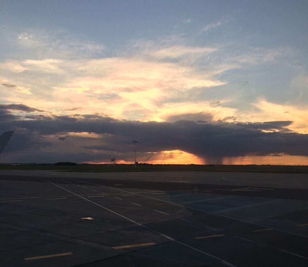 cmiCountMeIn's tweet photo. #CountMeInTour presented by @TD_Canada just landed in #Saskatchewan! Excited to work with 500+ SK students this week https://t.co/zG6f1xkR5q