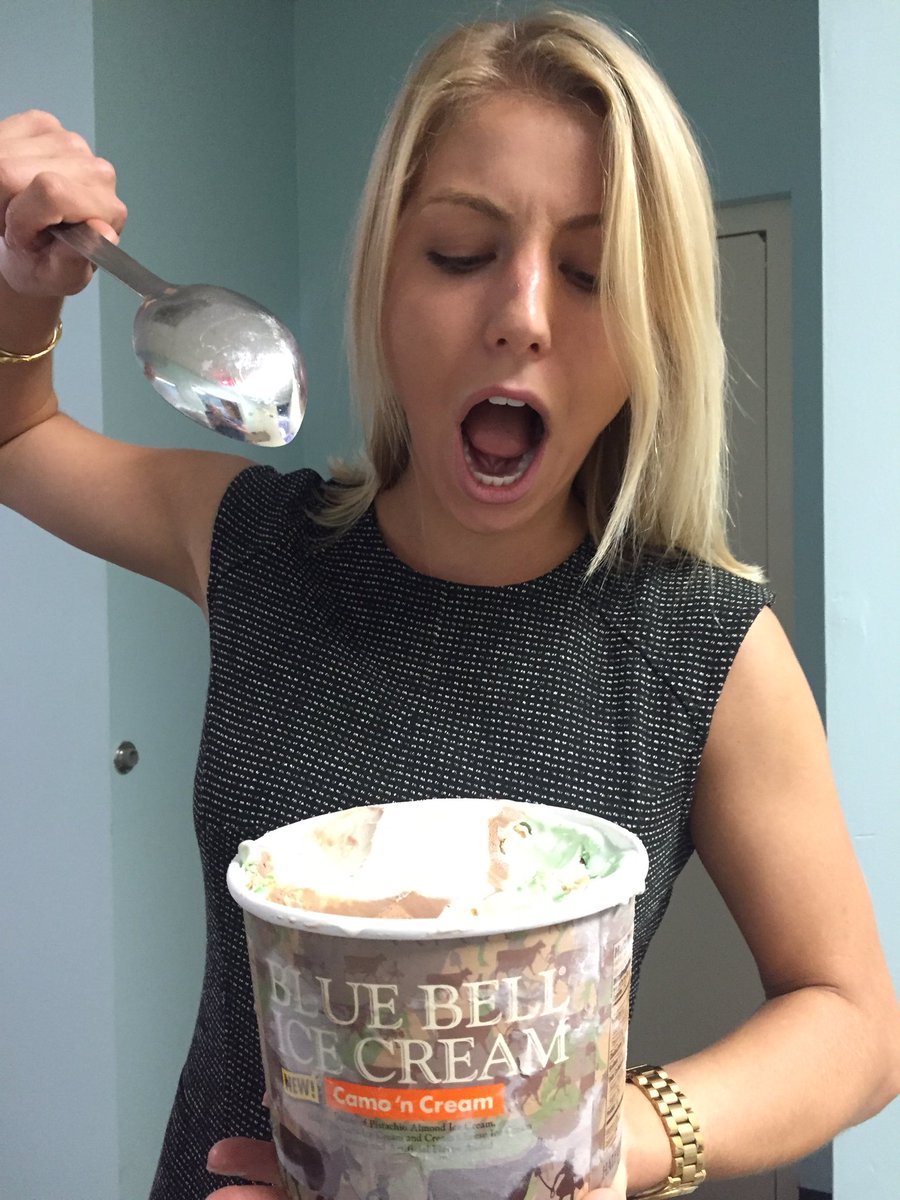 sambleiweistv's tweet photo. OK one more...they gave me the big spoon. #welcomebackbluebell @wis10 https://t.co/ixfx1n9r4s