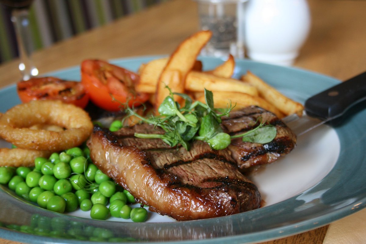 Three Horseshoes tweet media