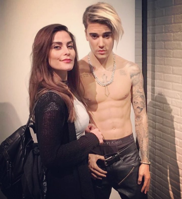 xipeksi's tweet photo. Justin'in heykeli bile benden daha şanslıysa demek... https://t.co/kS3cNO0aCh