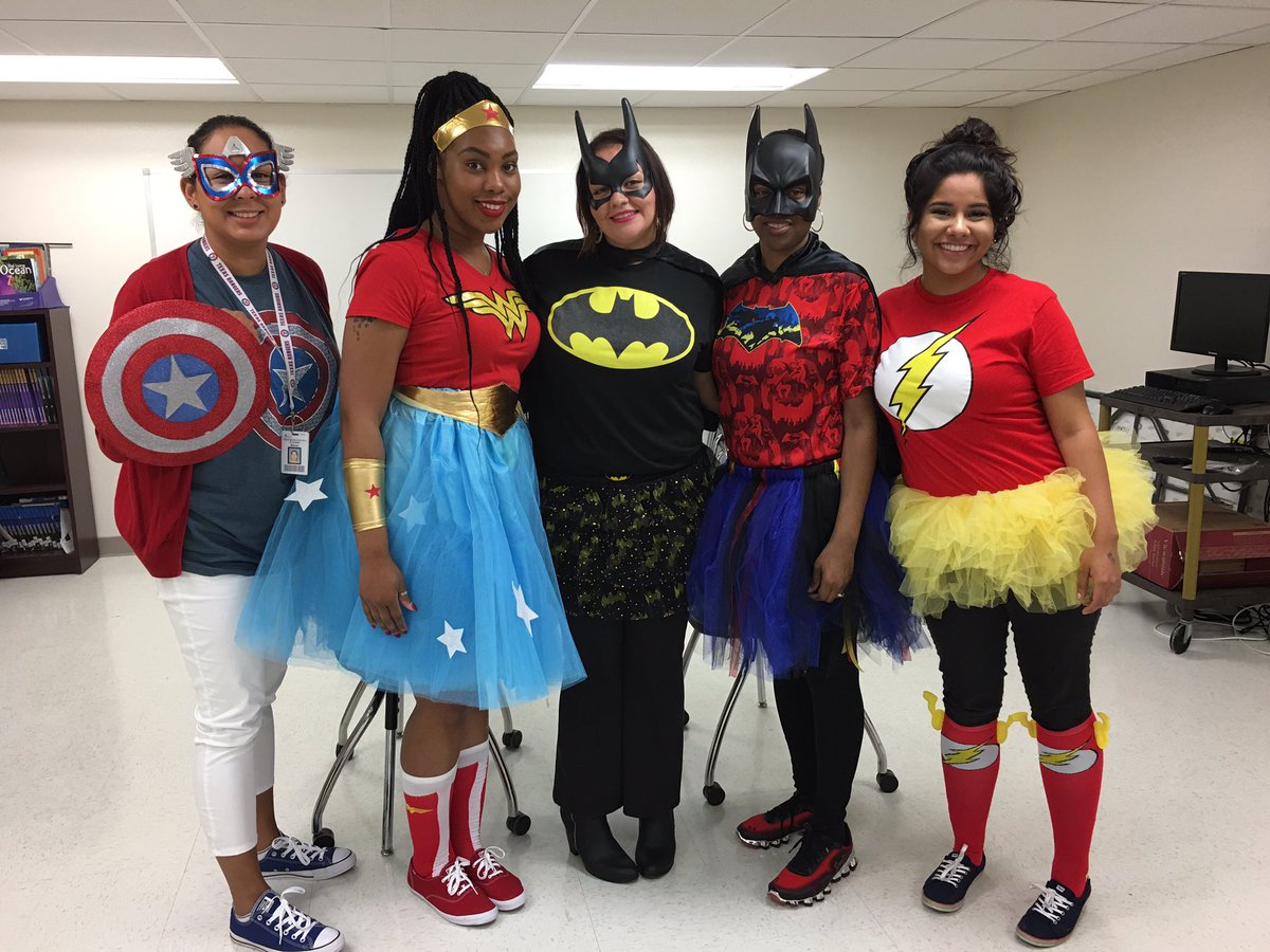 MsJ_Arnold88's tweet photo. @Handley_Panther The 5th gr team is Super excited about Character Day and so are our students! #ProudPanther https://t.co/gJW3Sif8zf