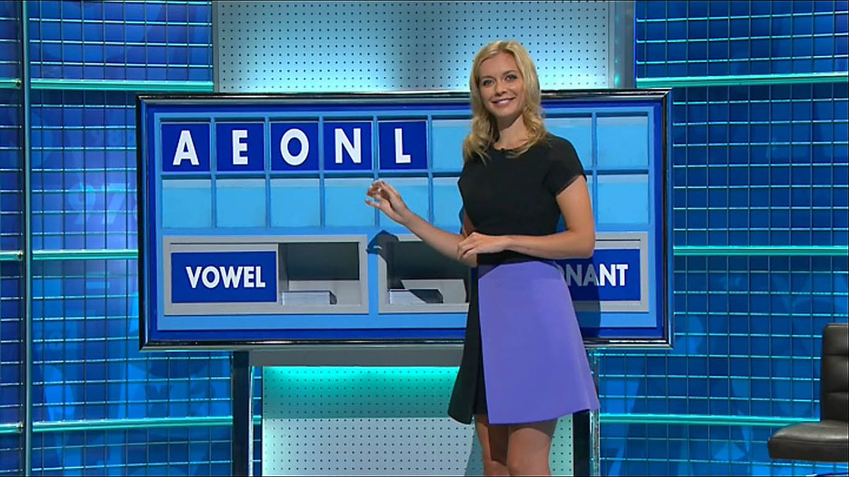 RachelRileyFC's tweet photo. Rachel Riley on #Countdown on Monday. #Letters2 #ElectricIndigo https://t.co/9VPXZVyYyf