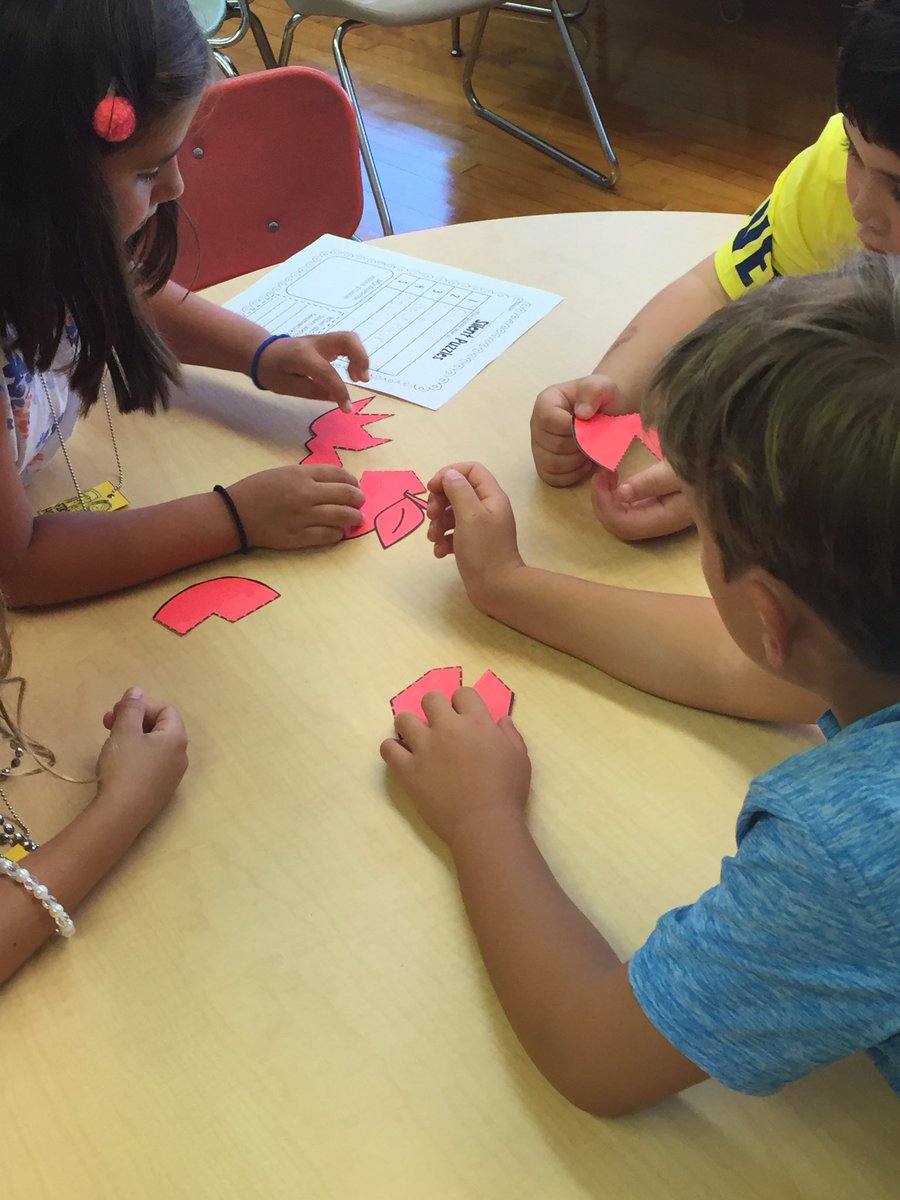 MsKallertEDU's tweet image. Team building with some silent puzzles! #firstdayofschool #weelearn #weeworktogether 🍎✏️📓