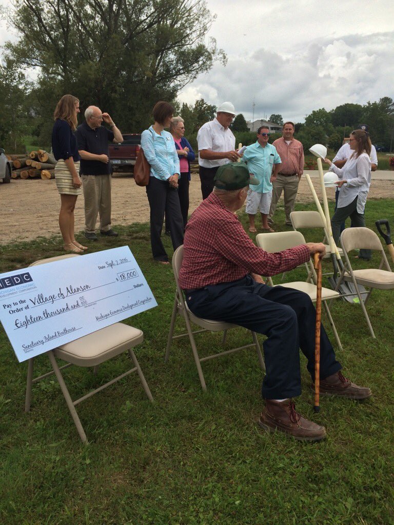 UpNorthDL's tweet photo. Congrats to Alanson and their successful PSCP project! Onto the volunteers and building the boathouse! @MEDC https://t.co/UZ06BlVGzG