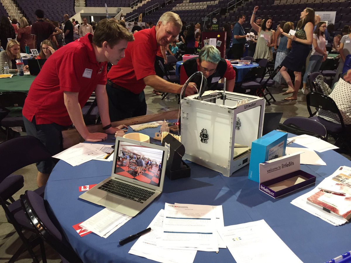 MrMicaMulloy's tweet image. Mr. Elinski and Jack V show off a 3D printer at our #AZSTEM table @AZSciTechFest @BrophyNews