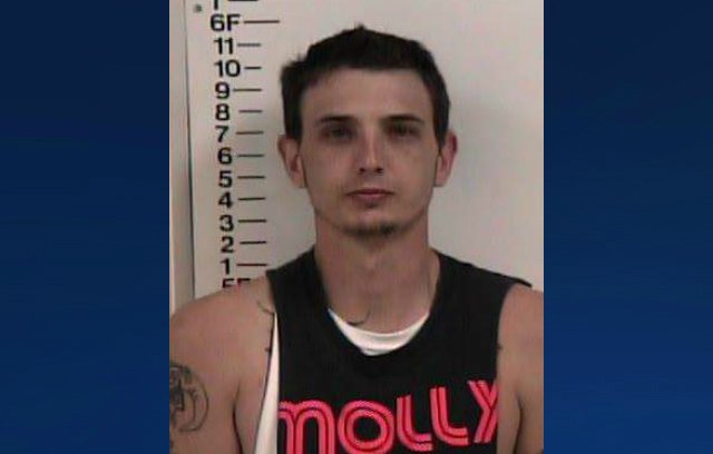 WSMV's tweet photo. JUST IN: Search ongoing for inmate who escaped Overton County jail https://t.co/cTi3pitMpN https://t.co/2AauxYmlCp