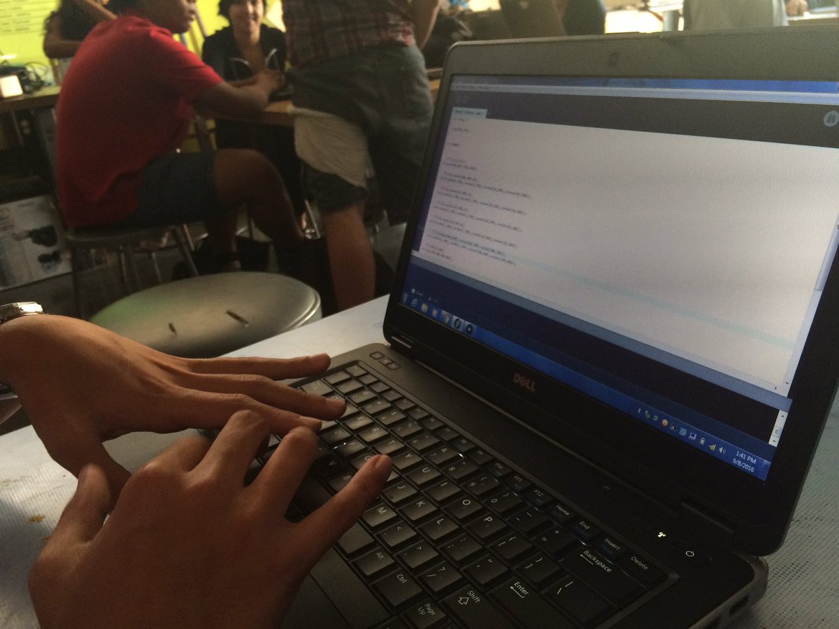 BalcomVictoria's tweet photo. feeling #artistic and #curious while coding #engineeringHTHCV @Not_Mark_Poole https://t.co/akuktWdJXm