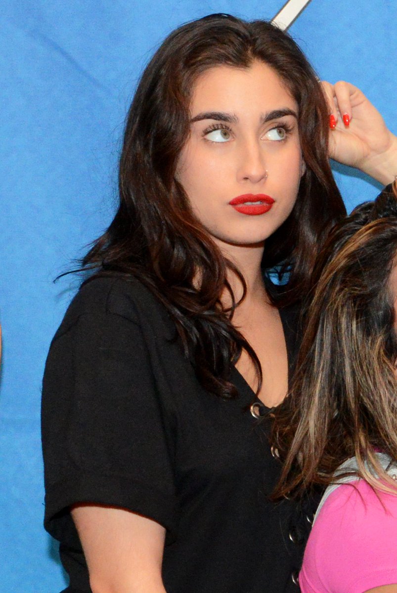 LMJUpdates's tweet photo. #PHOTO | Lauren at the M&amp;G in Midland #727TourMidland #9 https://t.co/txMyFAUmPP