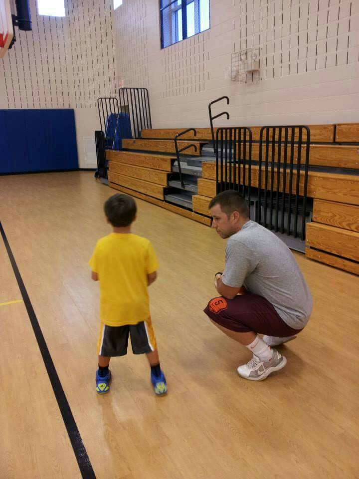 Transform__U's tweet image. FUNdamentals classes start this Sunday. Is your athlete registered? Message us! #TransformU #HoopsFUNdamentals