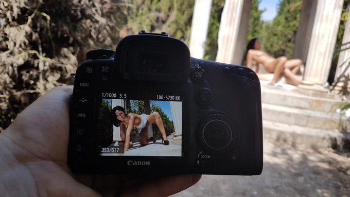 Ya mismo podr&eacute;is ver mi &uacute;ltima escena en 360 * con @CLAUDIABAVEL de @mhyv_tv  vaya esc&aacute;ndalo as montado