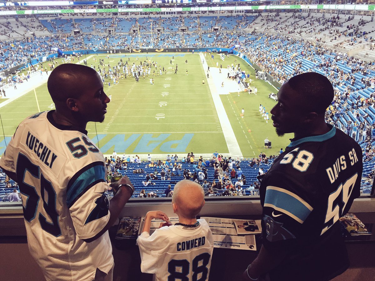 TheXtraInch_'s tweet photo. It's @Panthers GameDay!!!
#KeepPounding #KeepPoundingForParker
@MarcusLattimore https://t.co/0XR5Z8R2An