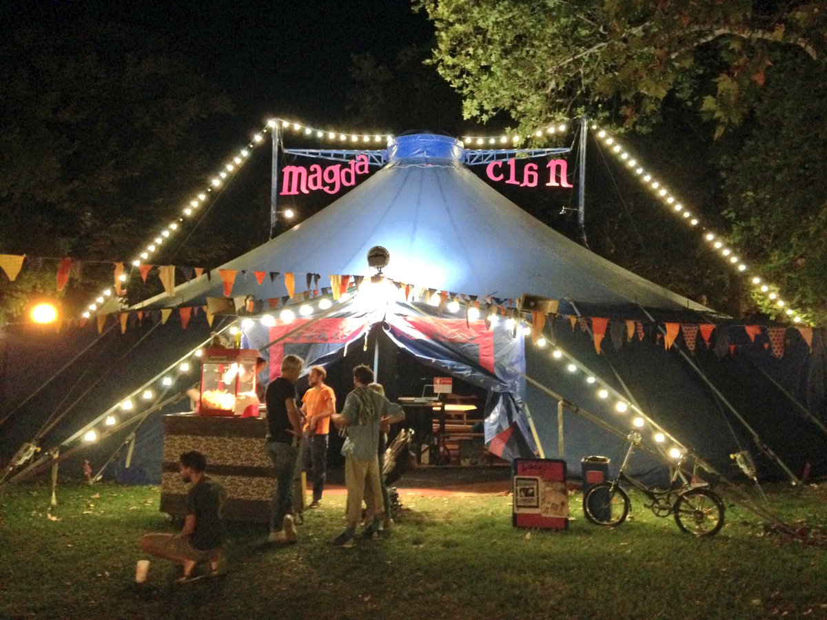 playgroundmary's tweet photo. Si parte per il nostro primo spettacolo al @DinamicoFest i bambini non si tengono più!! E nn solo loro #restate2016 https://t.co/jkCJUUgoED