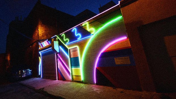 FastCoDesign's tweet image. This mural in Philadelphia was designed to fight crime buff.ly/2ccOfAI