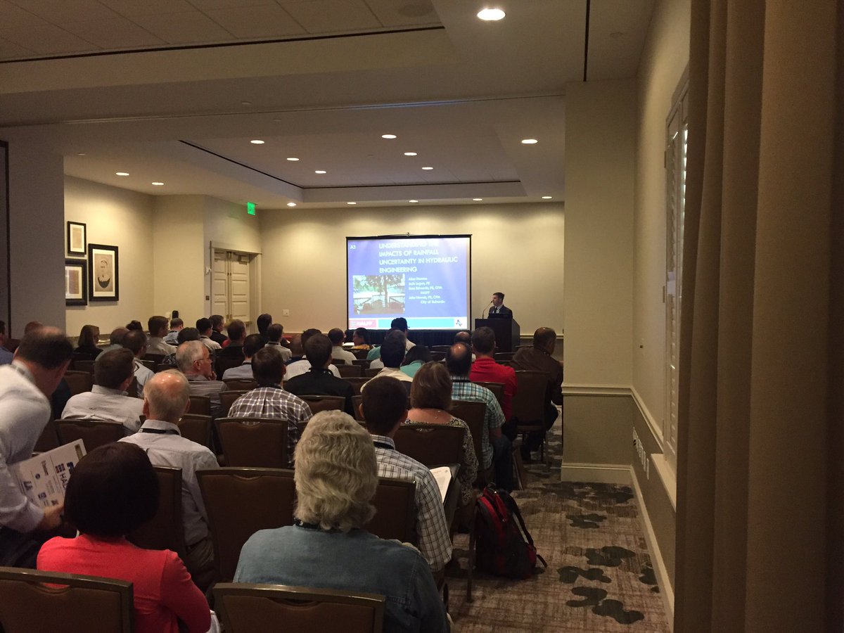 CindyEngelhard1's tweet photo. Packed room to hear Josh Logan and Allen Stanton discuss precipitation. @HalffAssociates  #2016TFMA https://t.co/6XW14x7PJR