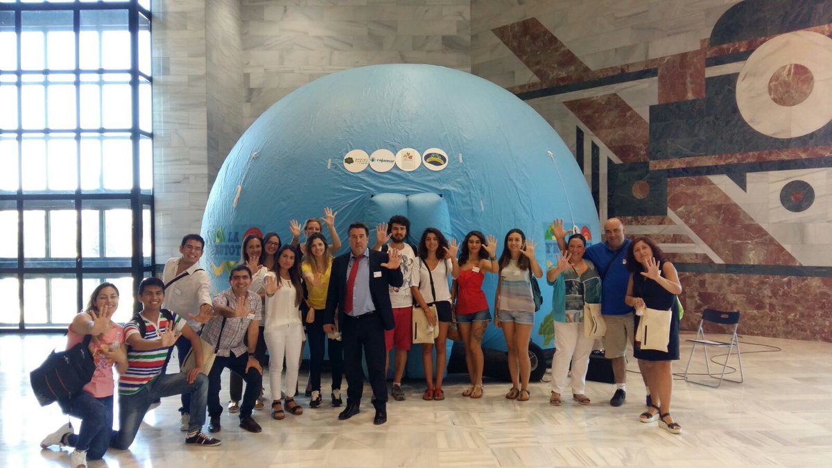 Impressive how dietitians react after viewing La Frutoteca for promoting fruit&amp;veggiees <a href="/5aldiaspain/">5 al día</a> #icd2016