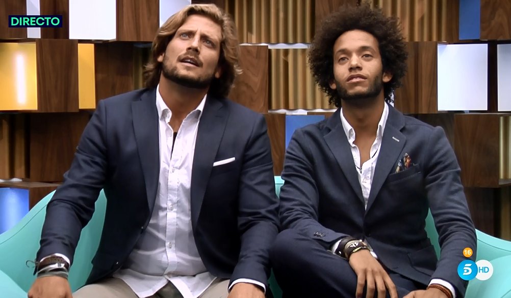 GHmomentazos's tweet photo. #Gala1GH17 ¡Que alguien les pase el manual! https://t.co/XxKwmK9XcI https://t.co/TtqZMI0NG1