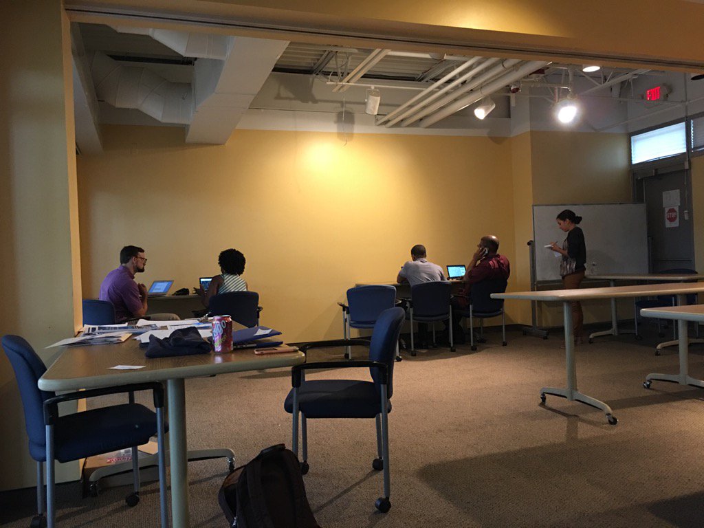 First #CUTGroup #Detroit test happening in SW Detroit. Huge thanks to @SmartChicago <a href="/MSFTChicago/">Microsoft Chicago</a> for supporting