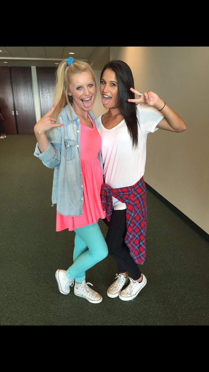 avery21dixon's tweet photo. HAPPY BIRTHDAY MAL💕I hope you have the best day,&amp; I miss you so much!Miss those missions trips with you. Love you!! https://t.co/k0NeCxIOYN