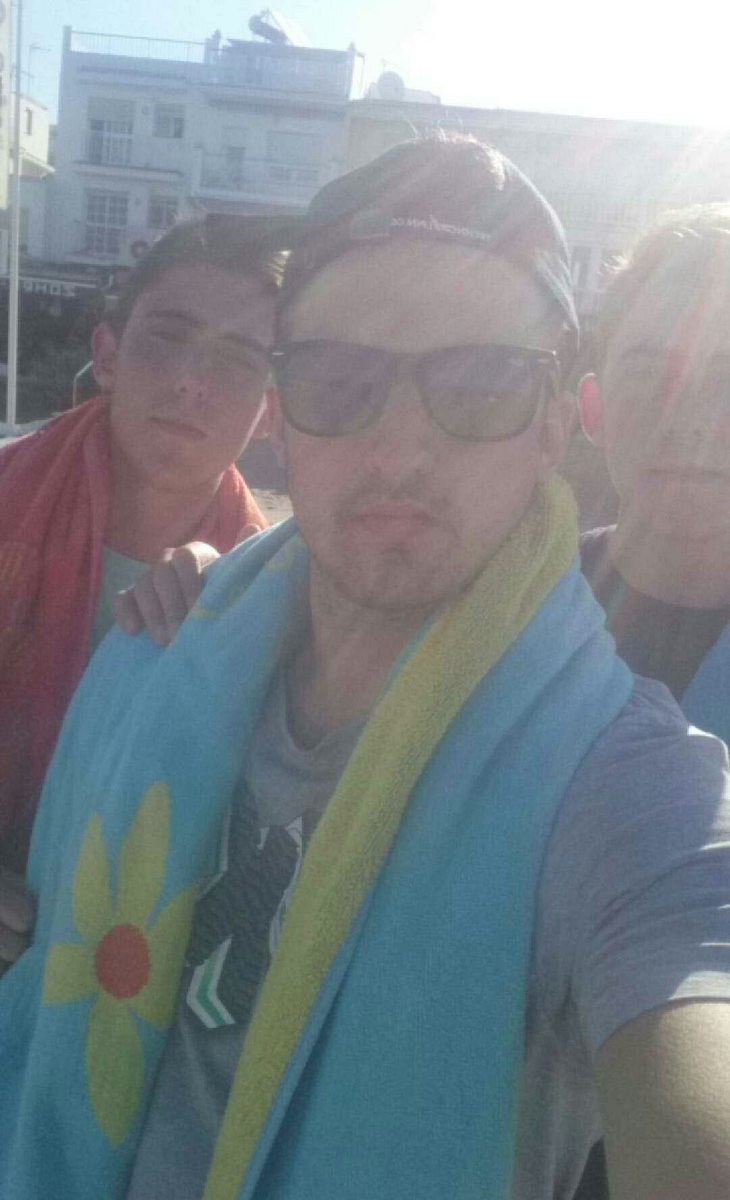 AlCabello6's tweet photo. Sois muy grandes, y encima vais por repetido 😜😜, Felicidades mis bros!!!!!!  @abelasensio1997 @EnriqueAsensio0 https://t.co/tobEGKuIf7