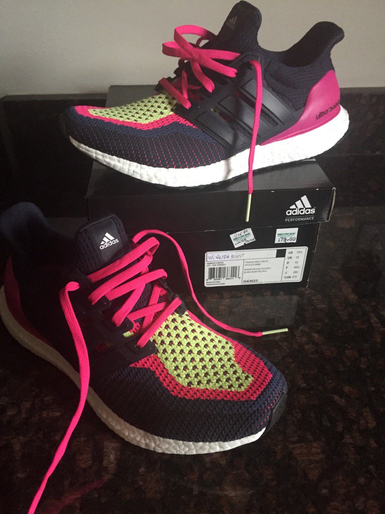 kmackrunshappy's tweet photo. Thank you #runningear !! 
I am simply in LOVE with my new kicks..... https://t.co/reOtoAsx82