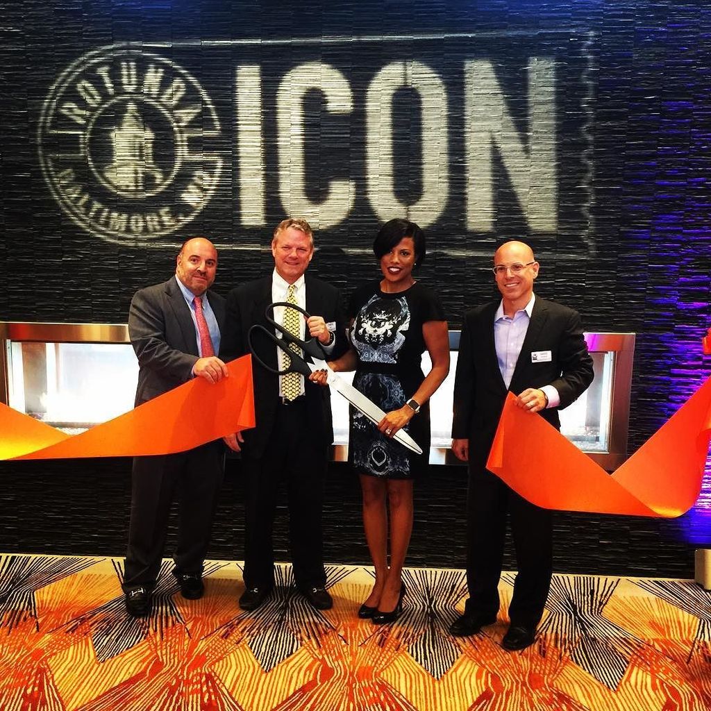 GrandRotunda's tweet photo. Ribbon cutting? Check! #ResidentIcon #grandrotunda #icon #hampden #baltimore https://t.co/0YztpYqmwC https://t.co/YfFyMZPKbH