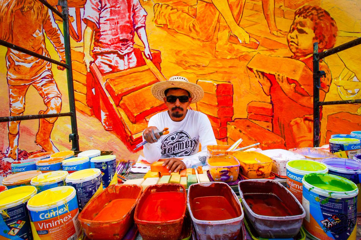 Los mejores productos para garantizar la durabilidad y la intensidad de nuestros colores, <a href="/PinturasComex/">Pinturas Comex</a> #BienHecho