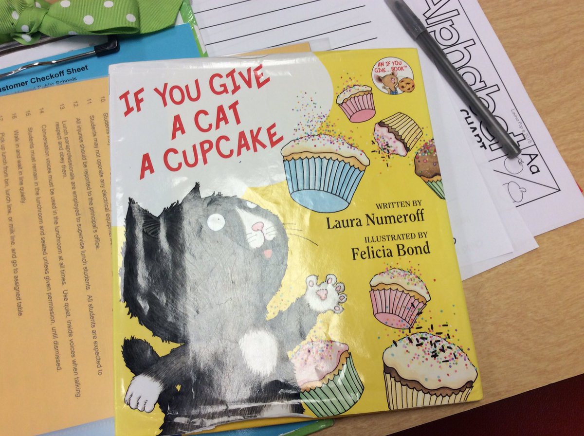 AmyElBurks's tweet photo. Early literacy skills inspired by literature! Great day 3 in kindergarten! https://t.co/IddW6St3AV