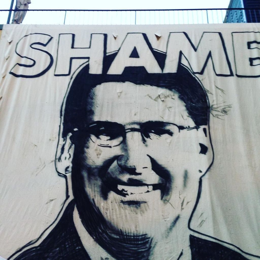 WRALOutandAbout's tweet image. Someone's got a message for @patmccrorync. #hopscotch16 #hb2 #bannerdrop ift.tt/2chx8kx