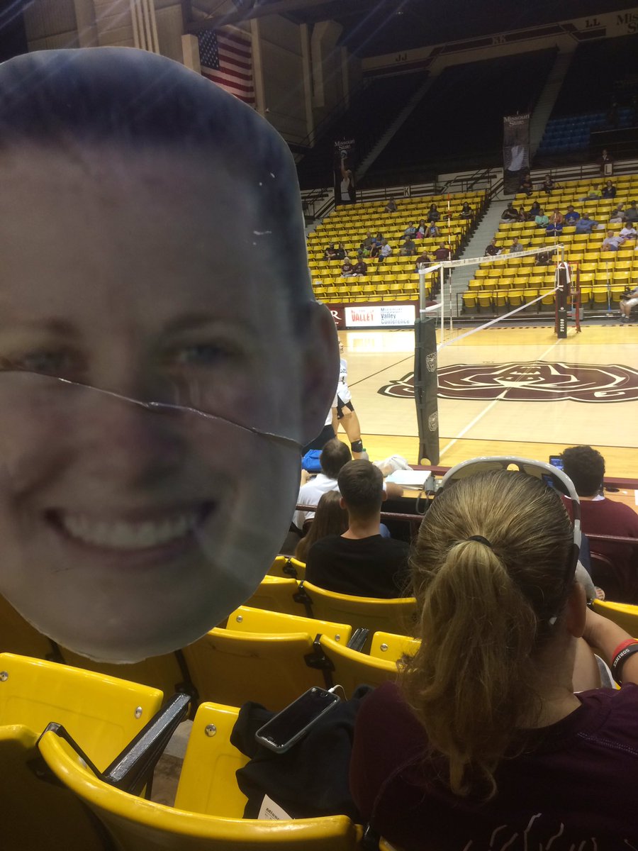 flat_raz's tweet image. Gonna enjoy rooting on my @MissouriStateVB tonight with my doppelgänger @Coach_Raz26 Lets Go Bears! #🐻⤴️