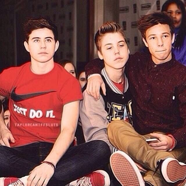 bothcanadian's tweet image. @Nashgrier @TheMattEspinosa @camerondallas 
I love you so much 💕 Kisses from Brazil 🇧🇷