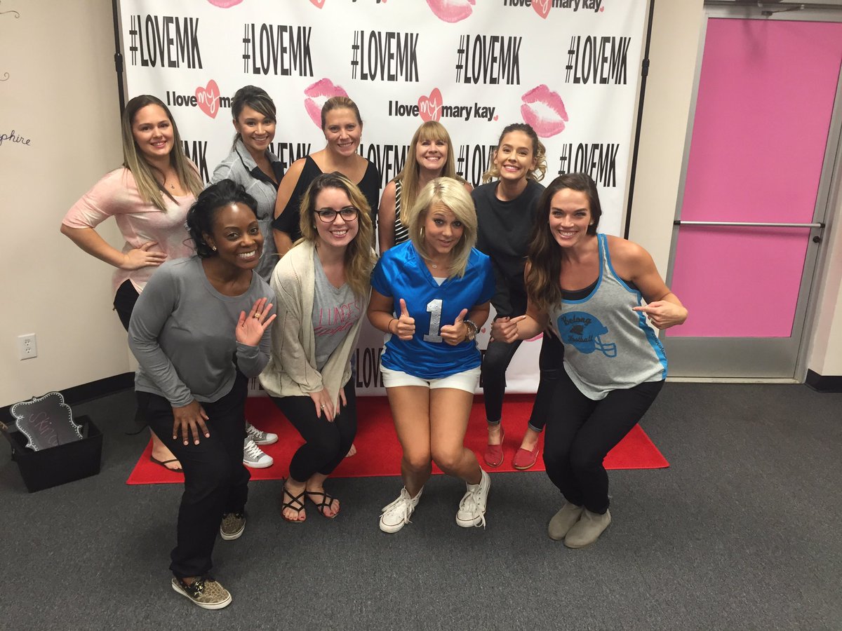 brockmk's tweet photo. #embarkpacesetters Charlotte NC is in the house. Oh, and go panthers! https://t.co/jLEFbX9HQj