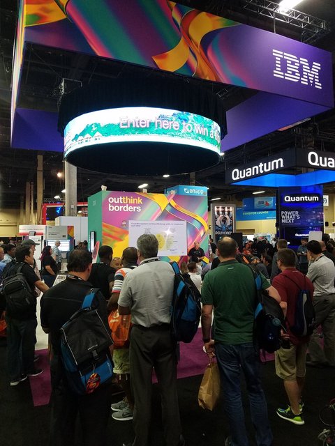 rishirpatil's tweet image. #VMworld #cloudMatrix @IBMcloud bit.ly/2chQMgp